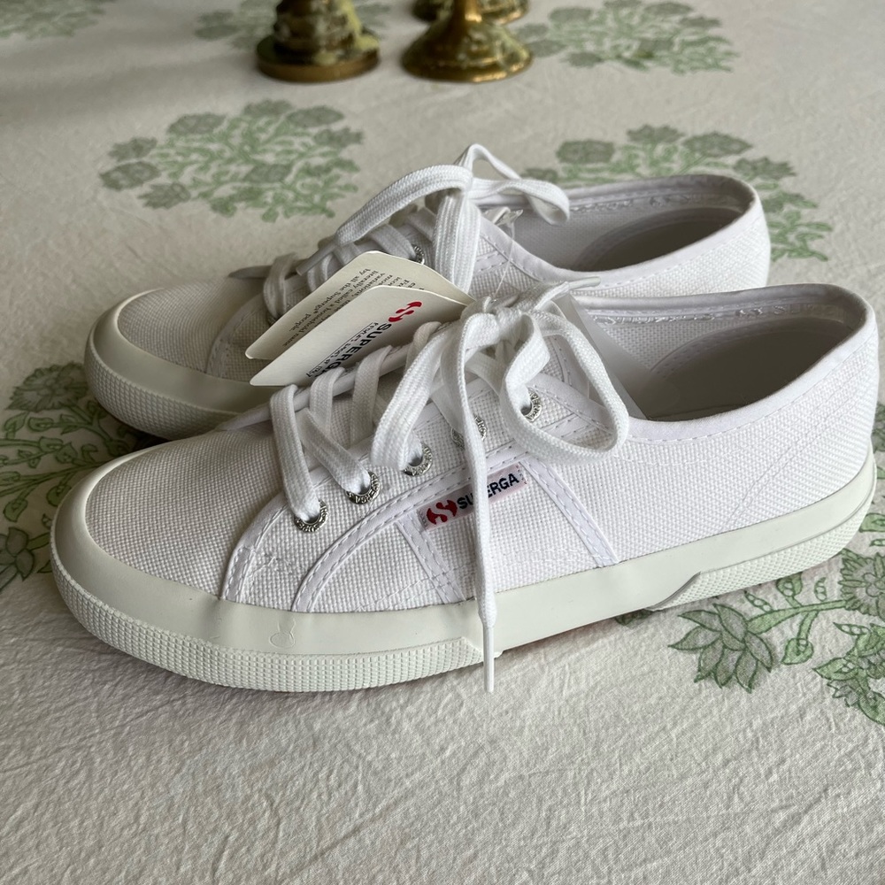 NWT Superga 2750 Cotu classic. Ladies size 7.5 (euro size 38).